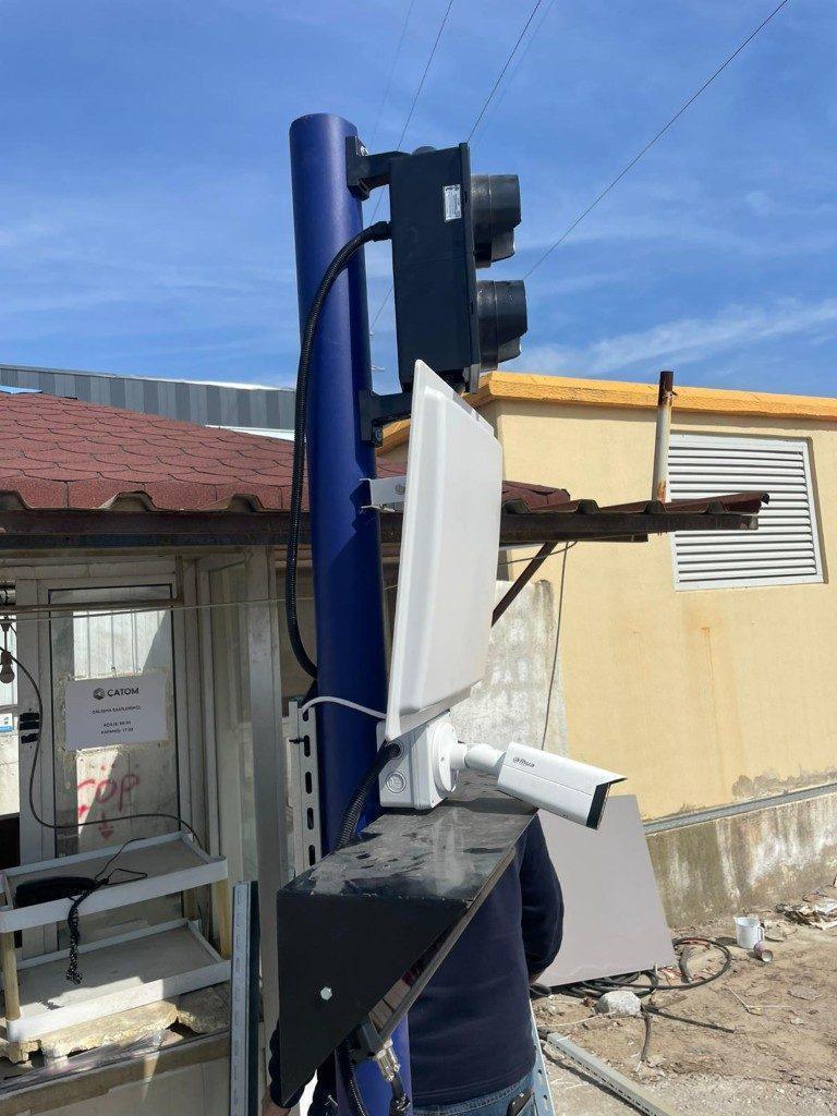 Tır kantarı üzerine kurulu otomasyon sistemi ve kamera